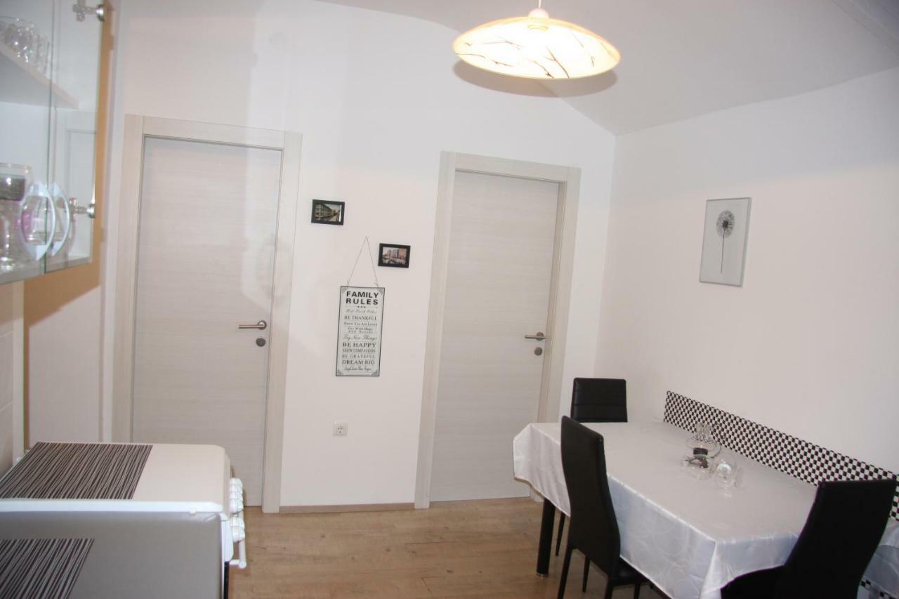 Apartment In City Center Риека Экстерьер фото